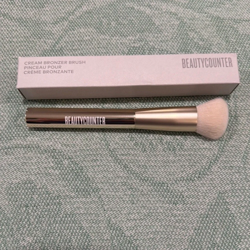 Beautycounter Cream‎ Bronzer Brush Gold Weighted Handle New in Box